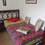 Πανσιόν Holiday Home