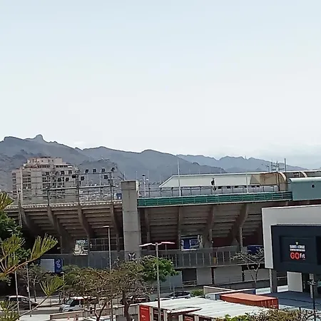 Πανσιόν Holiday Home *